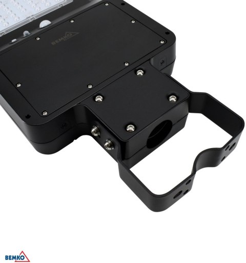 SOLARNA OPRAWA ULICZNA LED SOLGER 40W 6000LM 3000/4000/6000K IP65 CZARNA CZ. PIR BEMKO